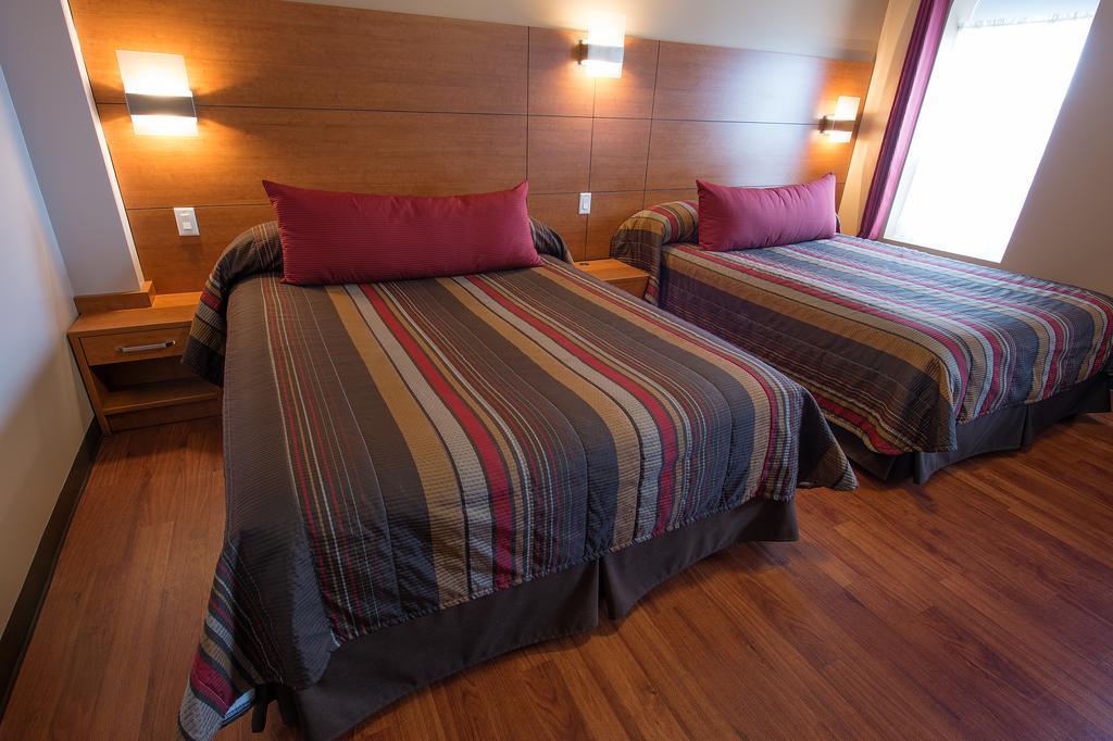 Hotel Du Fjord Chicoutimi Habitación foto